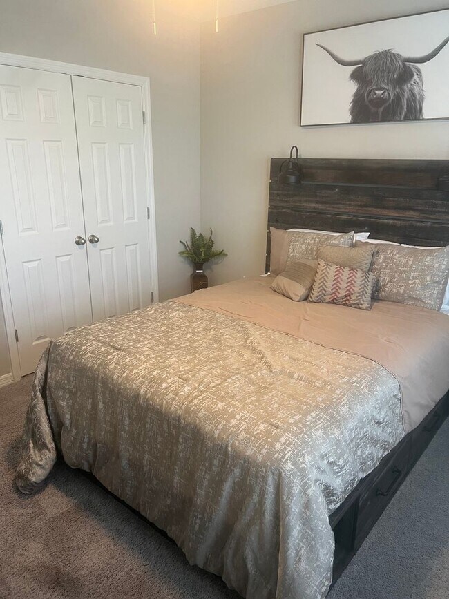 Building Photo - Spacious 5BR House in Winter Haven