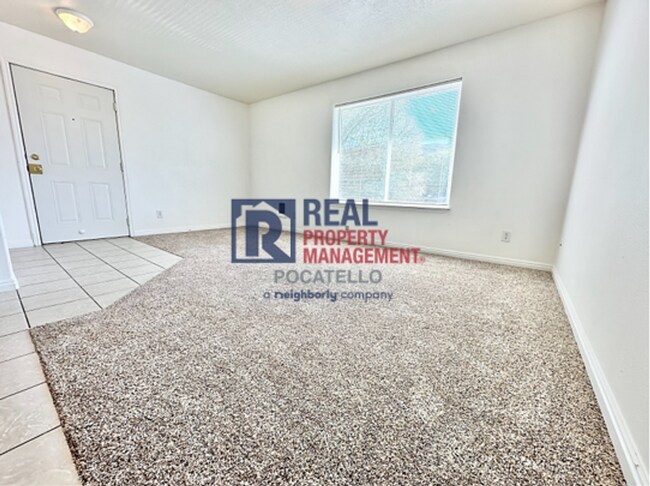 Building Photo - 4407 Opal Ave