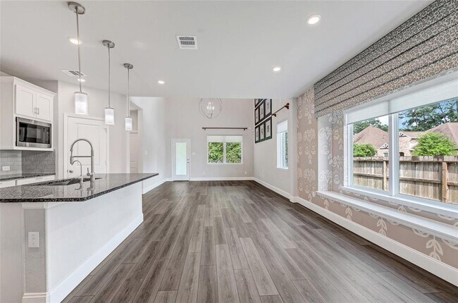 Building Photo - 21102 Verismo Dr