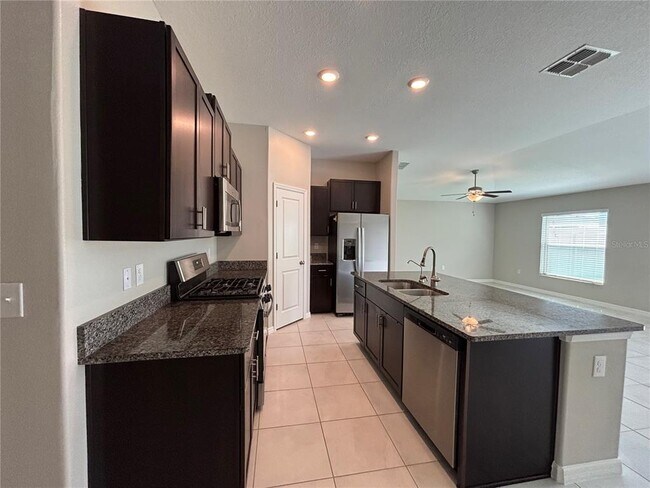Building Photo - 9431 Channing Hill Dr