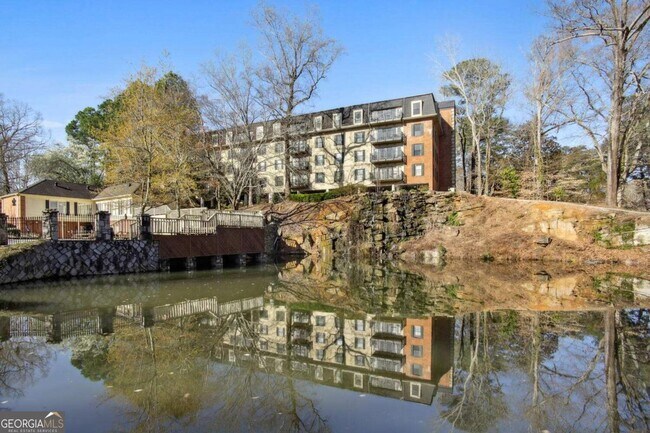 Building Photo - 27207 Plantation Dr NE