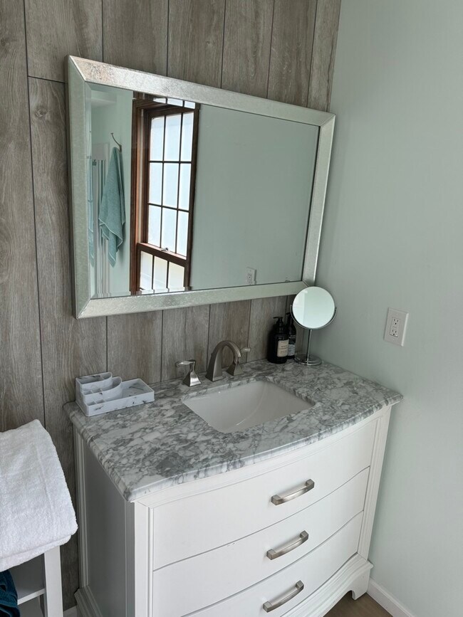 Building Photo - 61 Southgate Course