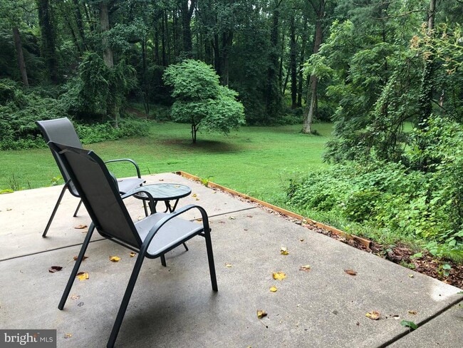 Building Photo - 233 Old Mill Bottom Rd S