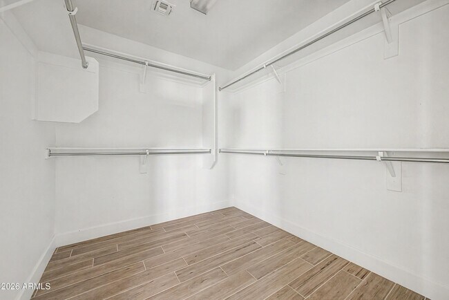 Building Photo - 16332 W Moreland St