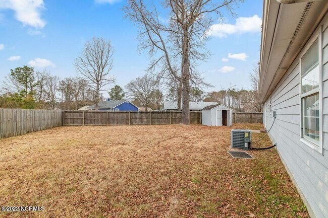 Building Photo - 424 Singletree Dr