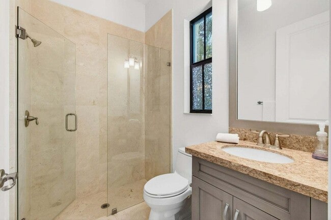 Building Photo - 17662 Cadena Dr