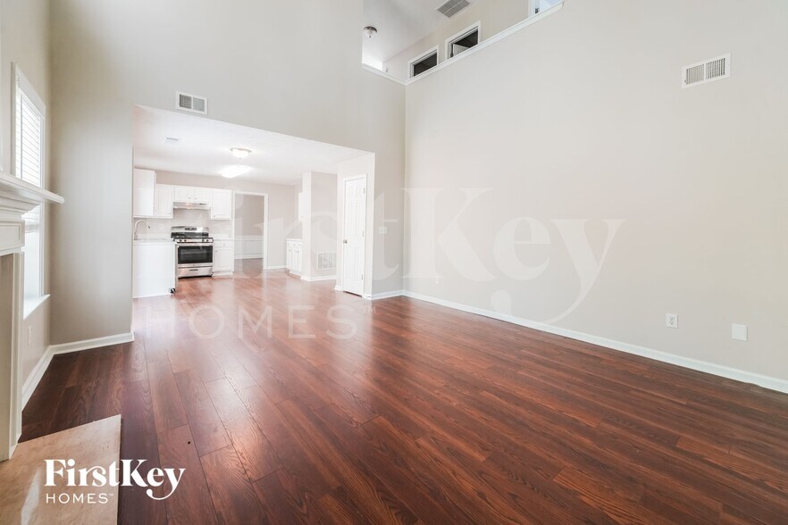 Building Photo - 3717 Southwick Dr NW