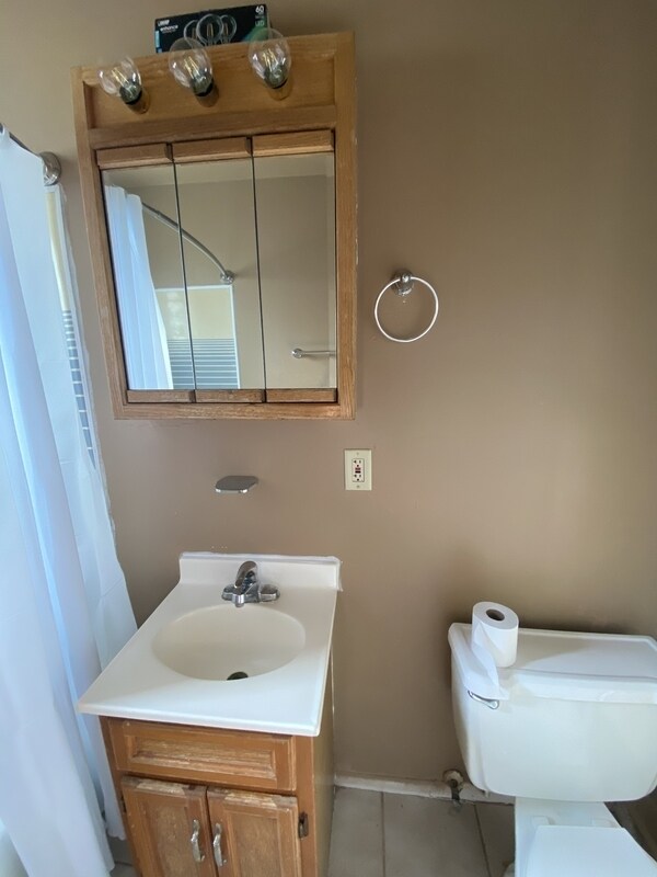 Building Photo - 267 W 500 N