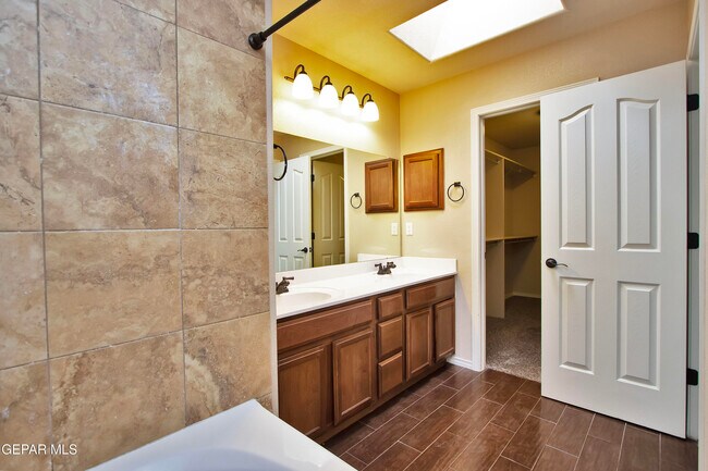 Building Photo - 6716 Red Canyon Sage Ln