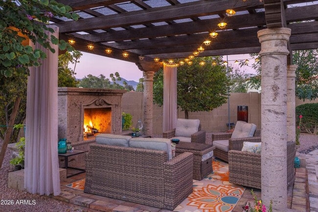 Building Photo - 8620 E San Marcos Dr