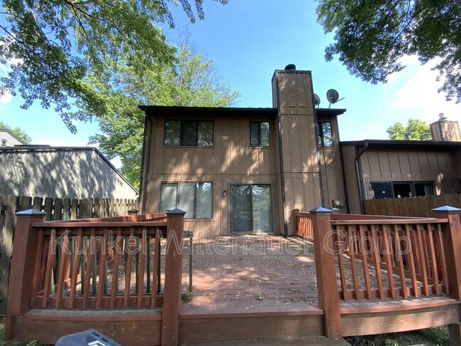 Building Photo - 1126 Woodgate Dr