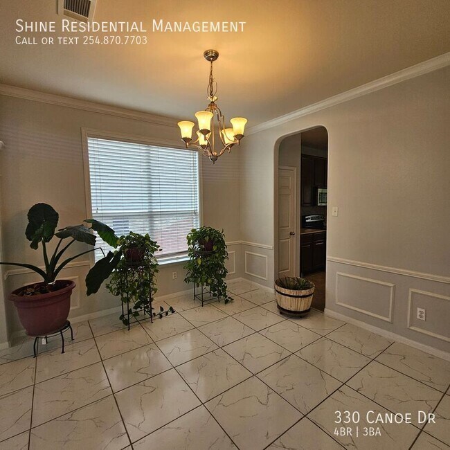 Building Photo - 330 Canoe Dr