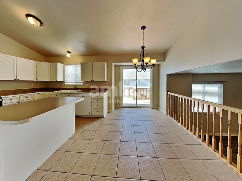 Building Photo - 980 Inverness Dr