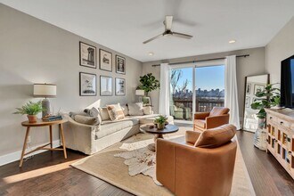 Building Photo - Nashville Skyline Retreat