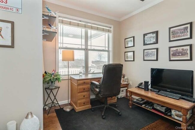 Building Photo - 861 Lattintown Rd