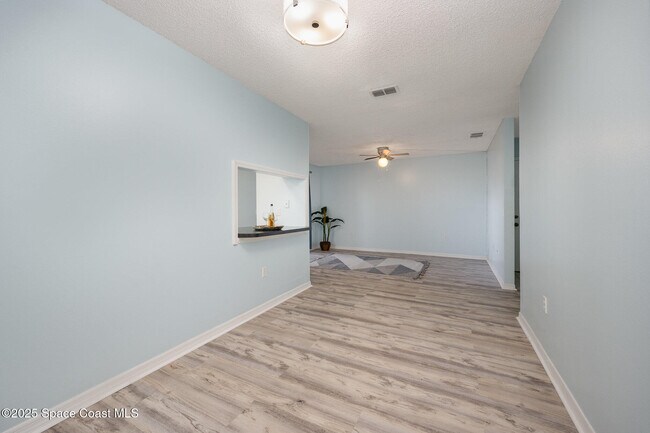 Building Photo - 130 Summer Pl