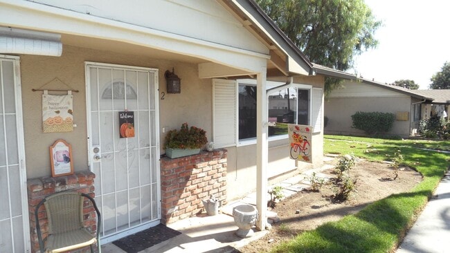 Building Photo - Nicely Updated 1 Bedroom 1 Bathroom, Coco ...