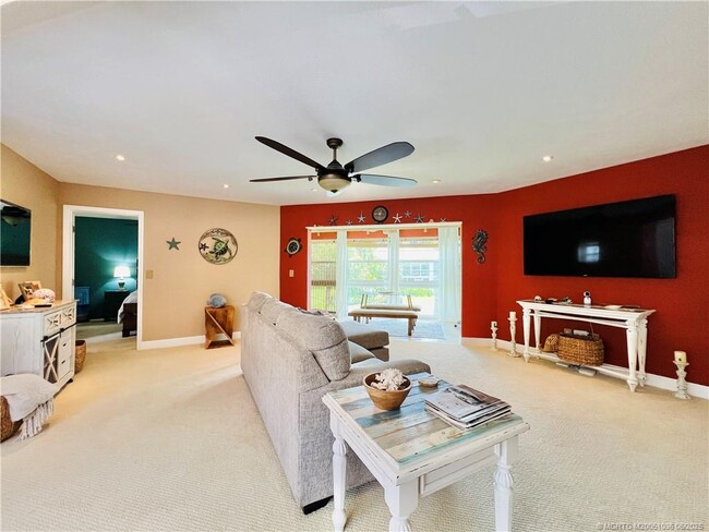 Building Photo - 3236 SE Aster Ln