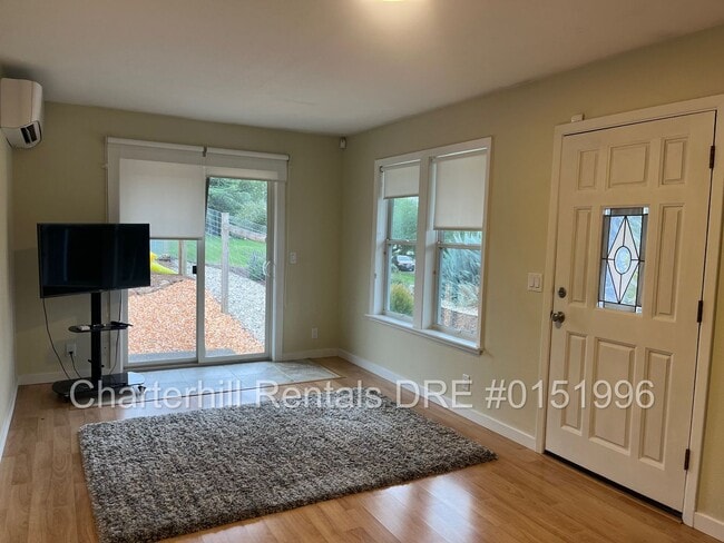 Building Photo - Beautiful granny unit in the Bennett Valle...