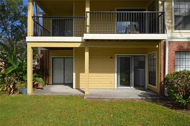 Building Photo - 8635 Mallard Reserve Dr