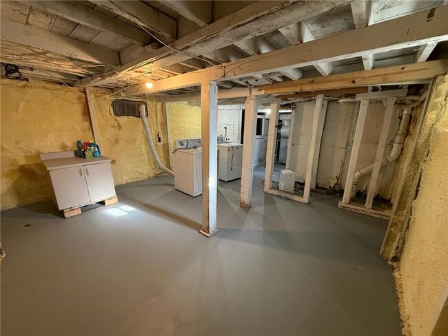 Building Photo - 803 7th St S