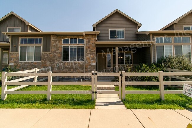 Building Photo - 2802 Exmoor Ln