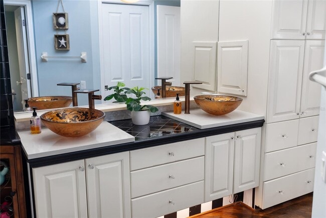 Building Photo - 861 Nectar Rd