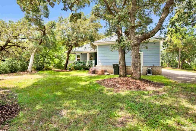 Building Photo - 5771 Red Cedar St