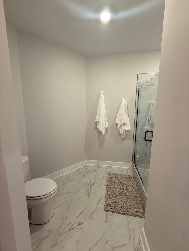 Building Photo - 9030 Headwaters Dr
