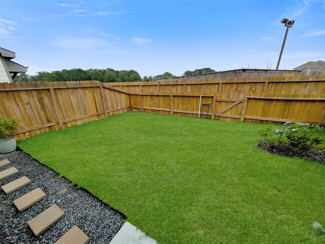 Building Photo - 27939 Western Crk Ct