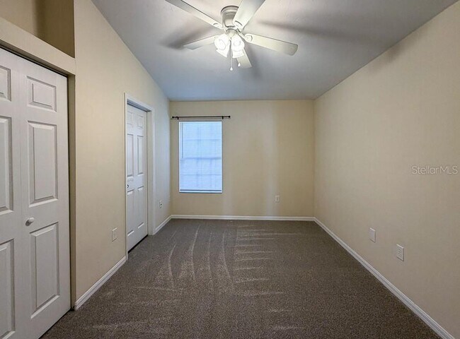 Building Photo - 4003 SW 27th St