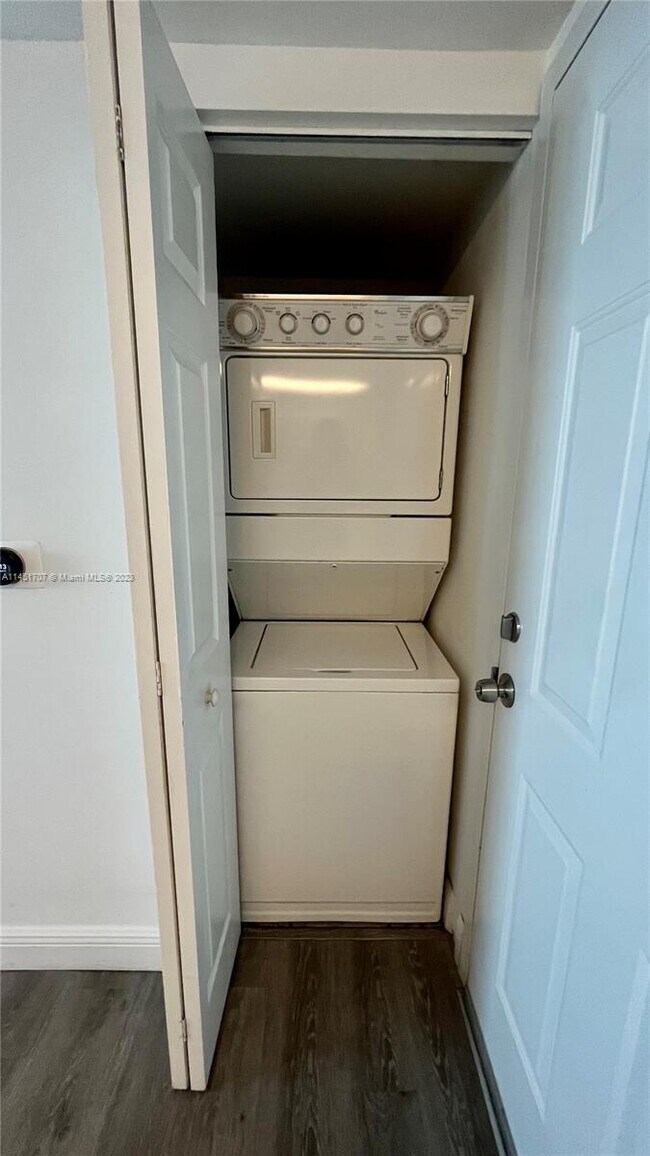 Building Photo - 3000 Coral Way