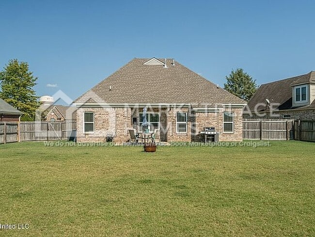 Building Photo - 8295 Blue Ridge Dr