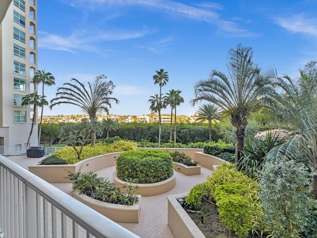 Building Photo - 3720 S Ocean Blvd