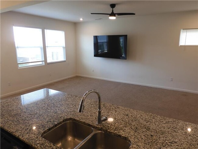 Building Photo - 4208 Aine Dr