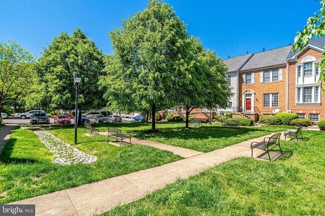 Building Photo - 953 Harrison Cir