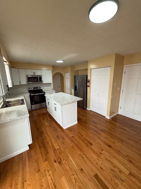 Building Photo - 3221 Kings Realm Ave