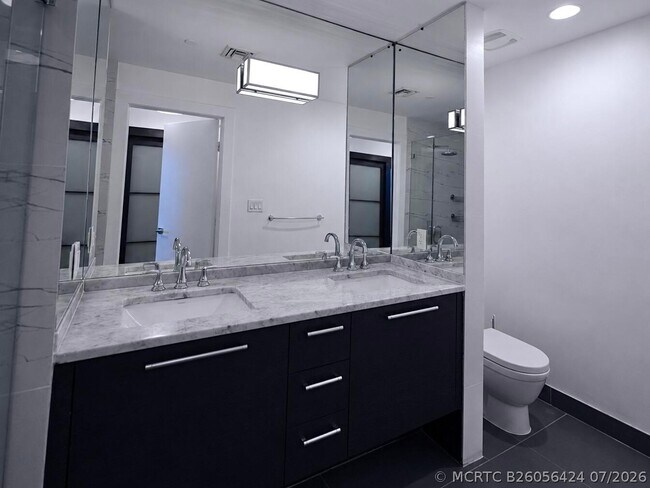 Building Photo - 900 Biscayne Blvd