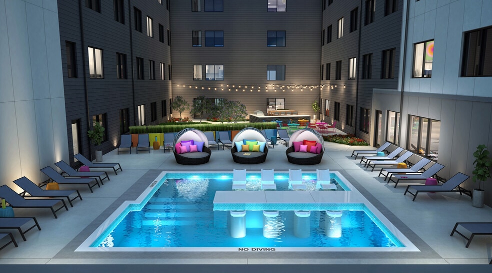 Building Photo - The Marshall on 5th