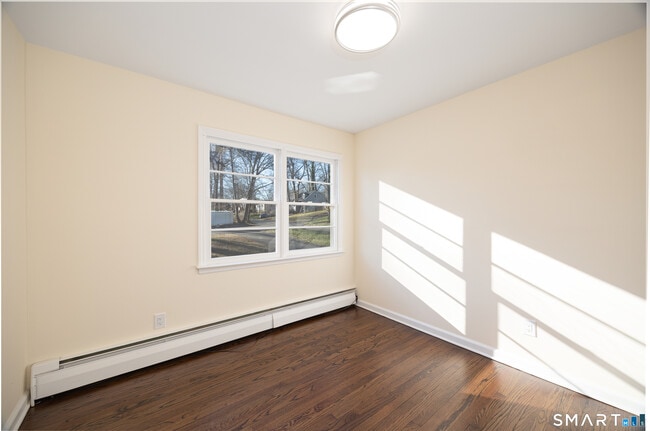 Building Photo - 55 Glendale Rd