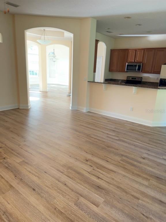 Building Photo - 17 N Village Dr