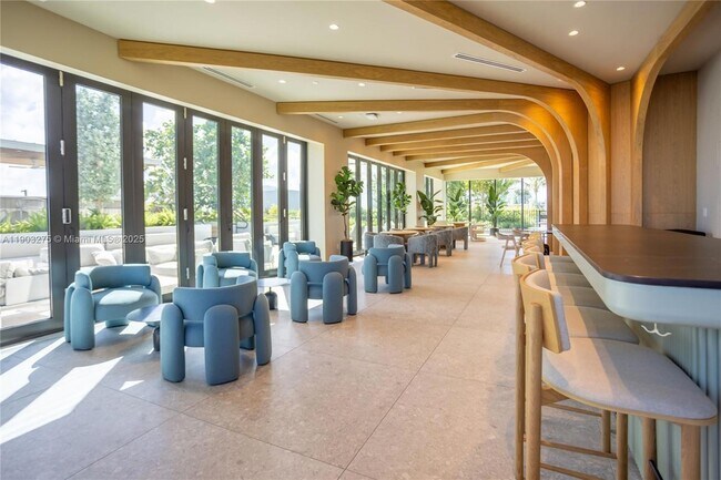 Building Photo - 580 72nd St