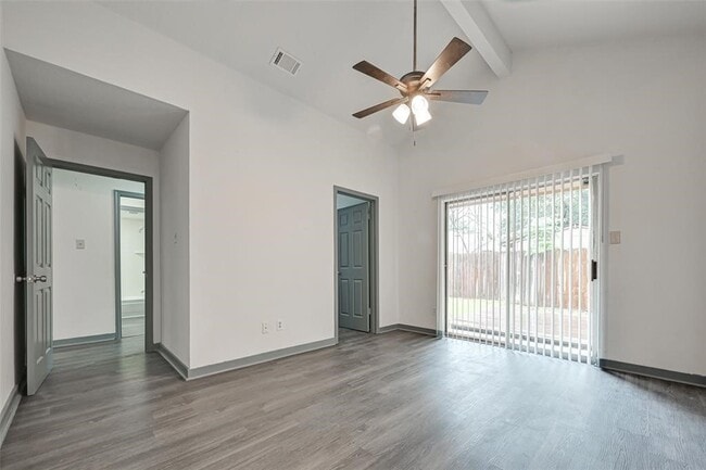 Building Photo - 940 Somercotes Ln