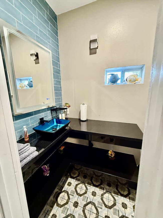 Building Photo - 2312 37th St