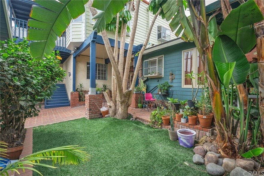 Back Yard Area - 3131 S Kerckhoff Ave