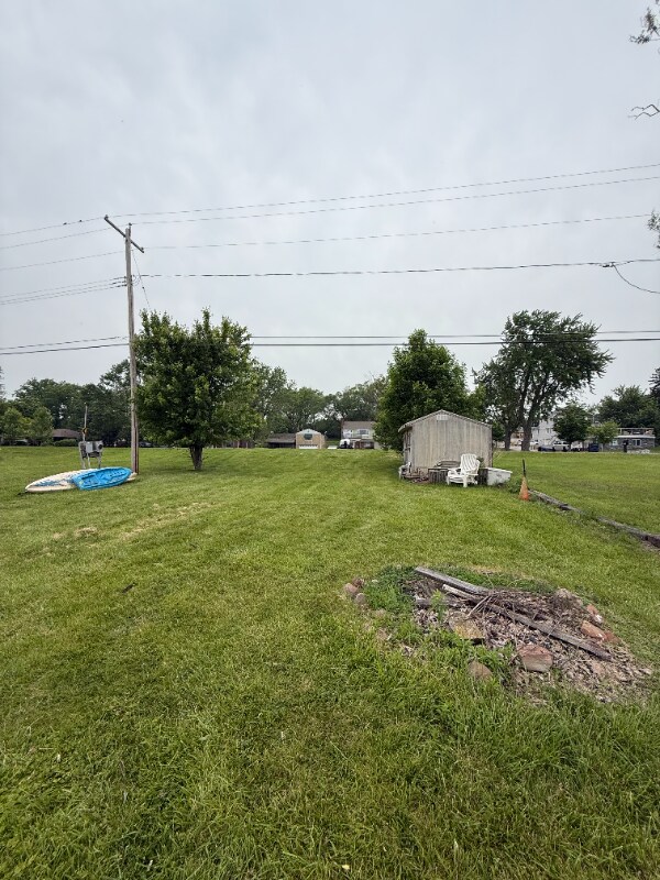 Building Photo - 2156 E River Rd