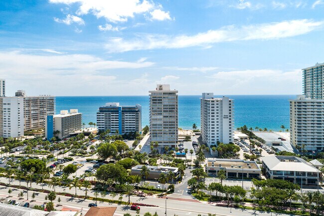 Building Photo - 4020 Galt Ocean Dr