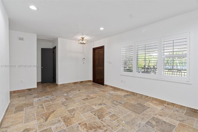 Building Photo - 8745 SW 182nd Terrace