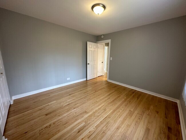 Building Photo - 1179 Deerfield Rd