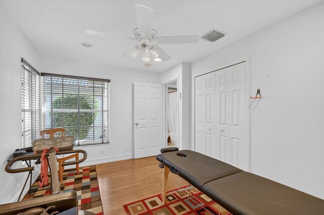 Building Photo - 2725 Pointe Cir